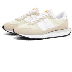 New balance. Size 7. Good condition.